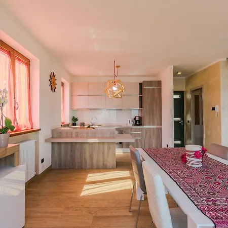 Robinia By Interhome *