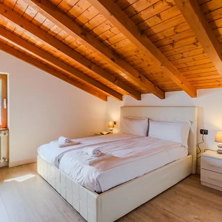 Lägenhet Robinia By Interhome *