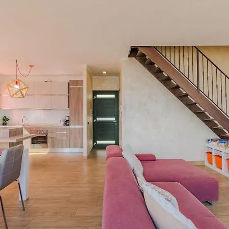 Robinia By Interhome * Gera Lario