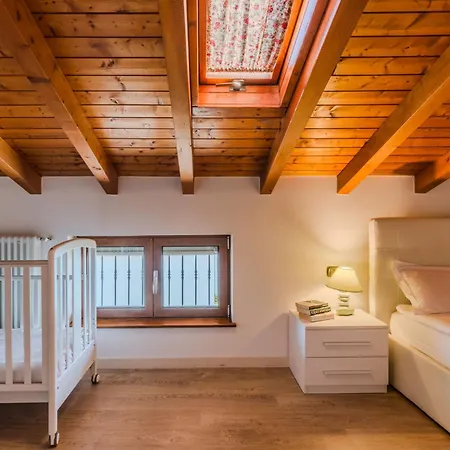 Robinia By Interhome Lägenhet *