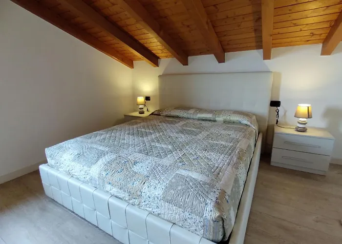 Robinia By Interhome * Gera Lario